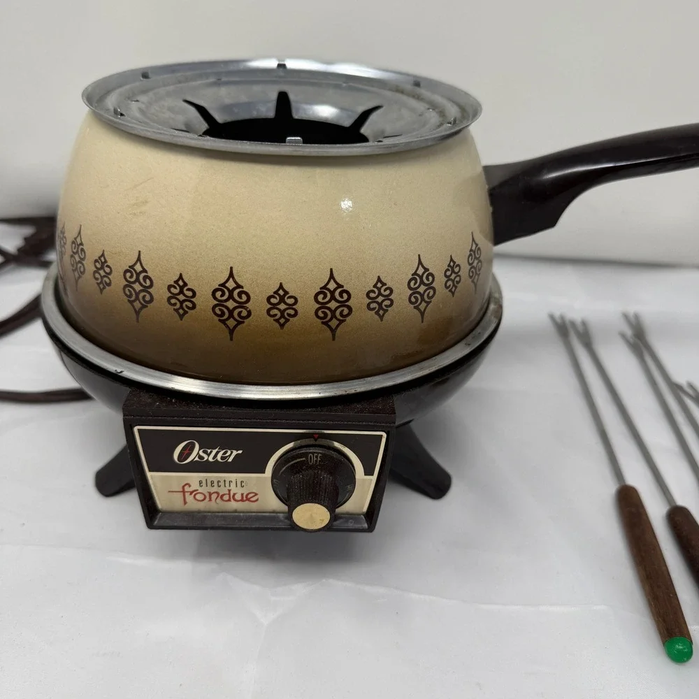 Vtg Oster Electric Almond Fondue Pot Set 701-03A Mid Century Modern 8 Forks USA